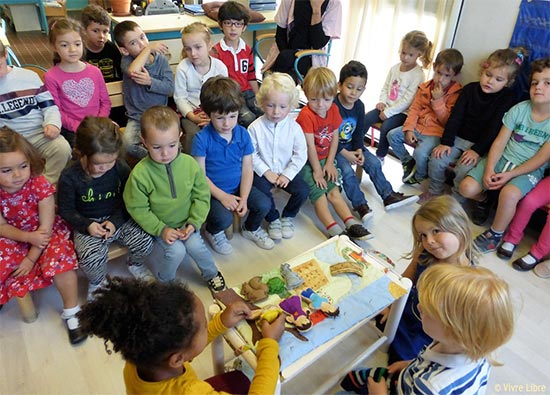 enfants à l'école