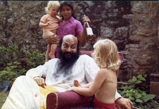 Osho et des enfants